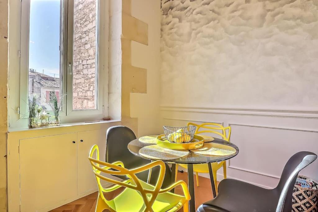 Le Yellow - Central - Climatise Nîmes Exteriér fotografie