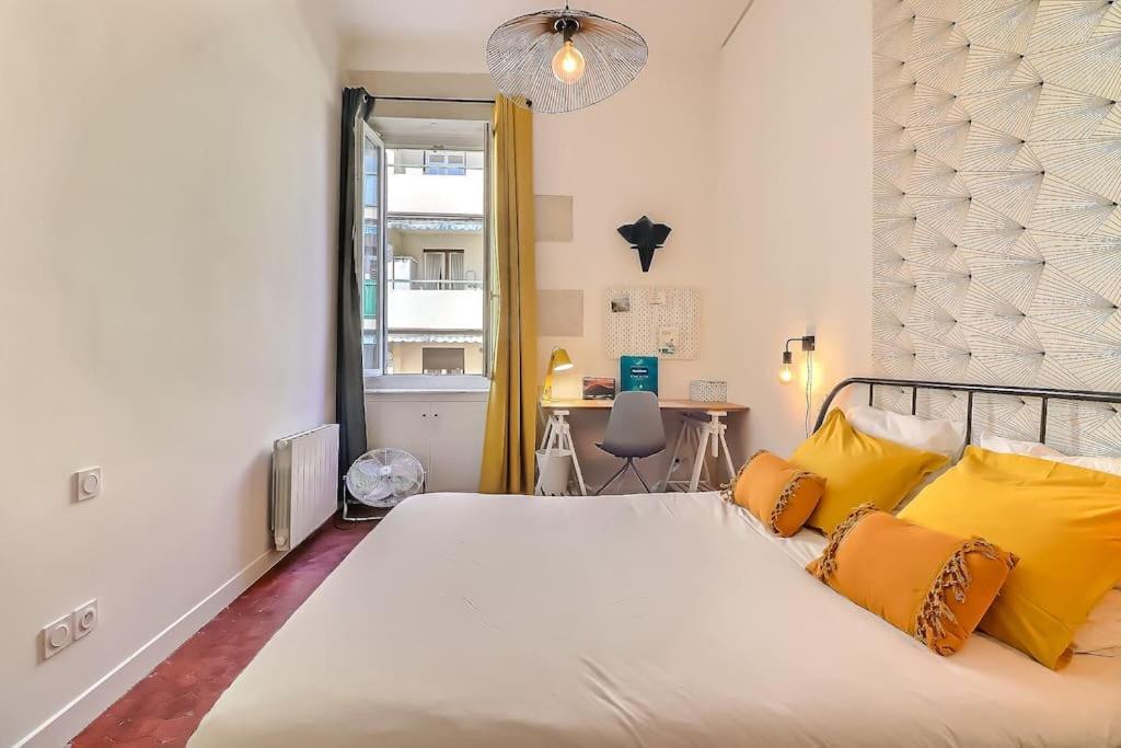 Le Yellow - Central - Climatise Nîmes Exteriér fotografie